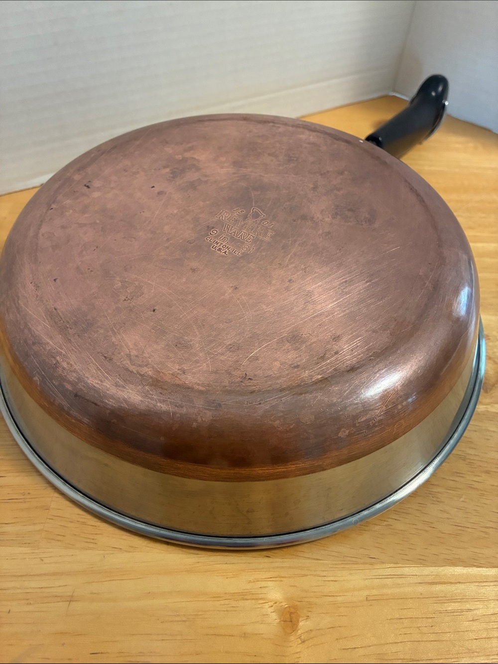 Revere Ware Stainless Steel / Copper Bottom 9" Frying Pan with Black Handle - Picture 6 of 10